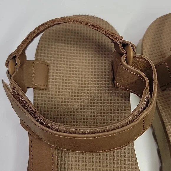 TEVA NWT UNIVERSAL CERES SANDALS SIZE 7 HONEY BROWN WOMENS - Picture 14 of 15